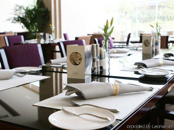 Chateau Starriver Guangzhou Peninsula מסעדה תמונה